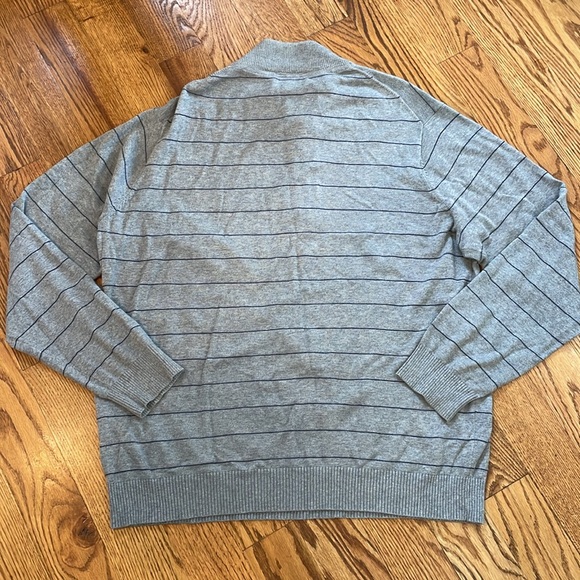 Men’s Vineyard Vines Quarter Zip Sweater. Size XL. Like New Condition. - Picture 10 of 11